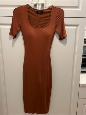 chicme Rust Scoop Neck Midi Dress